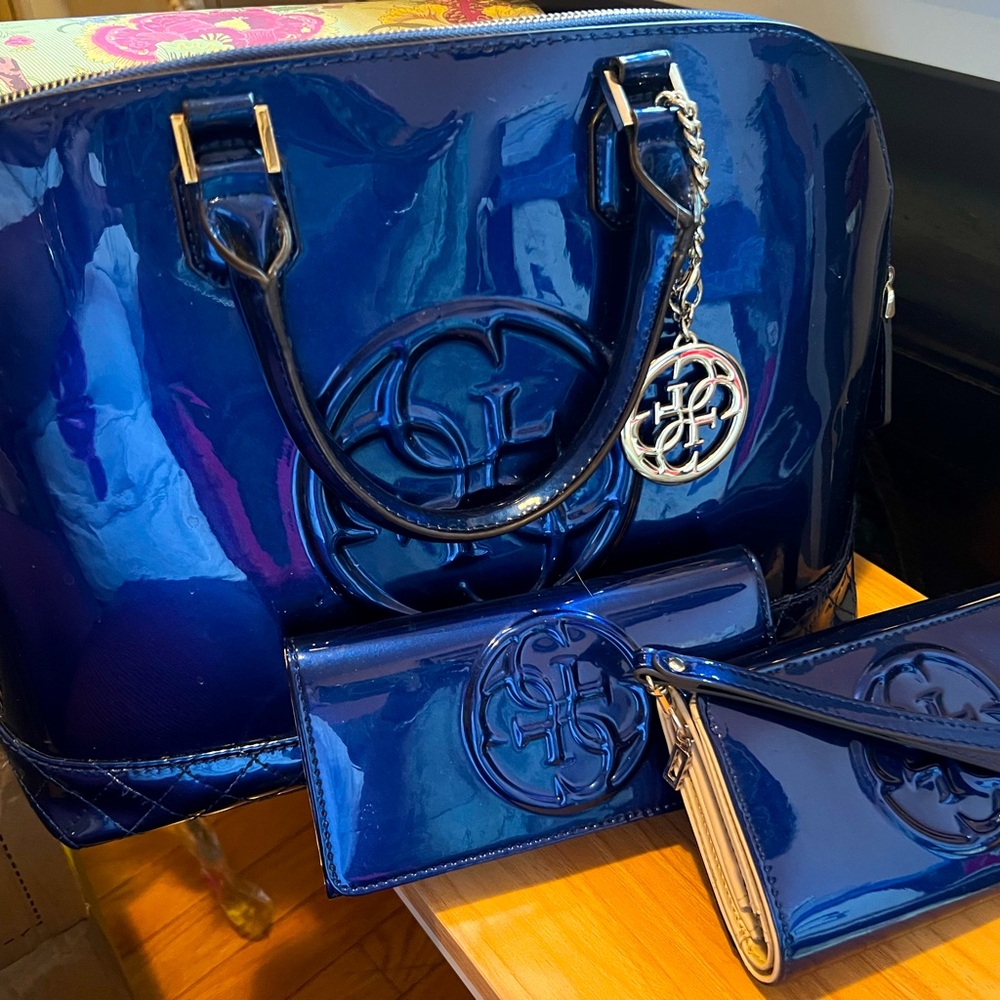 Guess Pocketbook